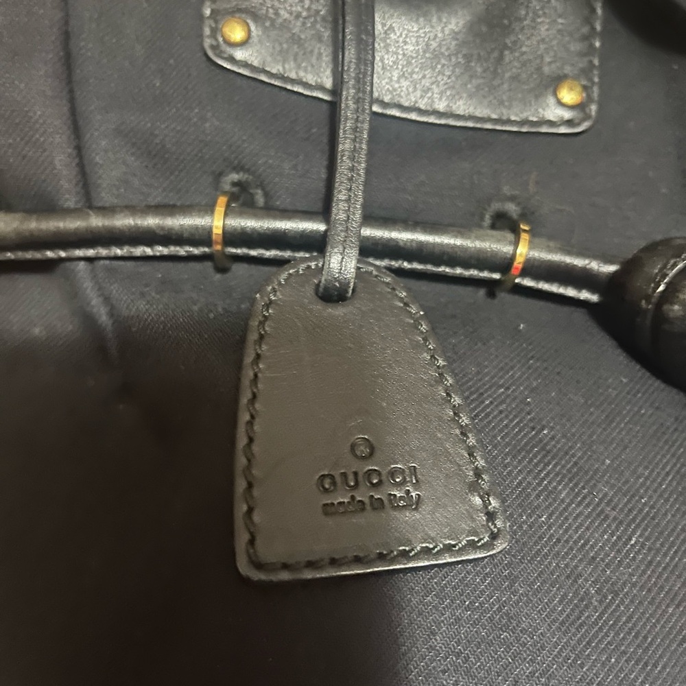 Large black Gucci handbag - Picture 2 of 8